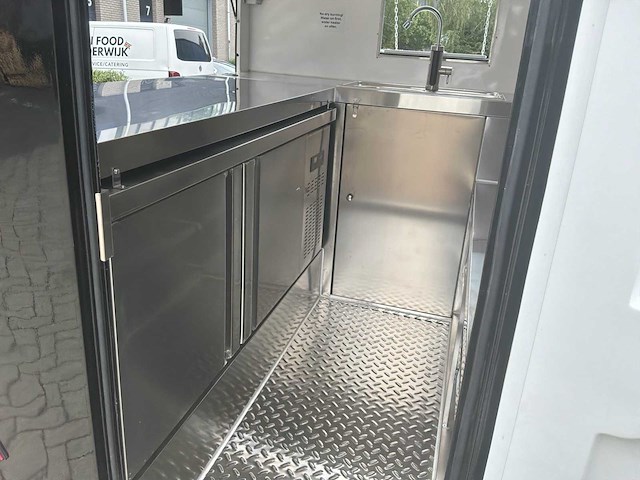 Gt compact pro 200 foodtrucks - afbeelding 26 van  26