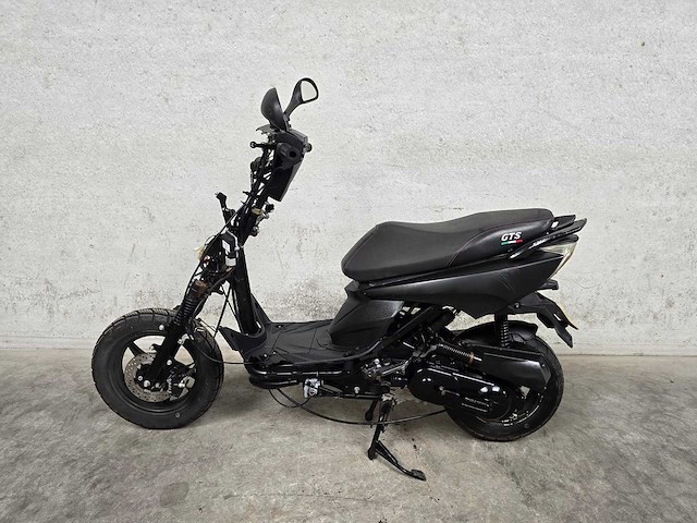 Gts - bromscooter - sirocco - 4t 45km uitvoering frt07h - afbeelding 1 van  10