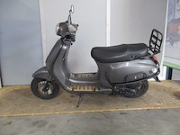 Gts - bromscooter - toscana pure - scooter - afbeelding 1 van  9