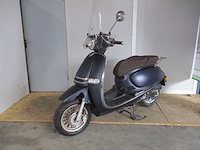 Gts - snorscooter - bellavista 50 - scooter - afbeelding 4 van  11