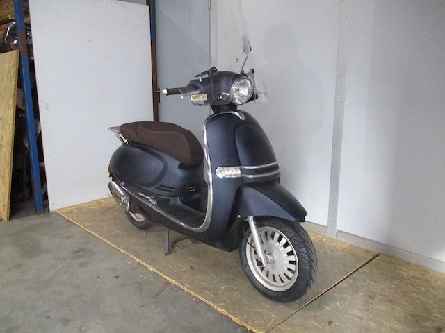 Gts - snorscooter - bellavista 50 - scooter - afbeelding 7 van  11