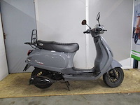 Gts toscana pure - bromscooter - 4 t - scooter - afbeelding 8 van  11