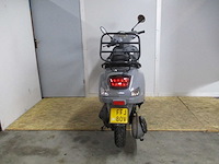 Gts toscana pure - bromscooter - 4 t - scooter - afbeelding 10 van  11