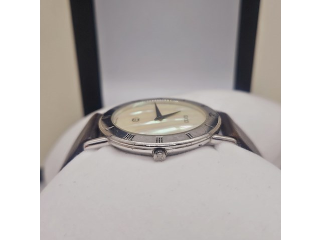 Gucci 3000sm massief 925 zilveren horloge met parelmoer wijzerplaat - afbeelding 7 van  9