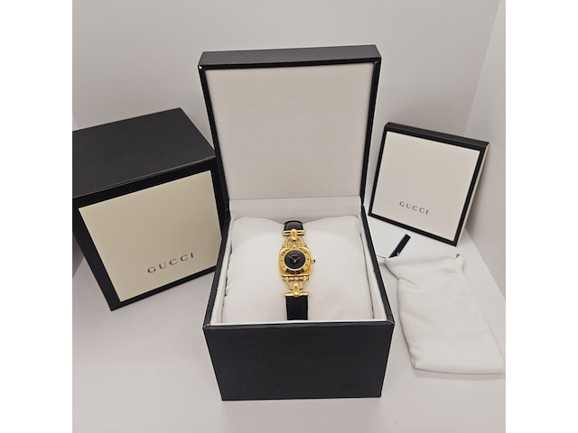 Gucci 6300l dameshorloge met goudkeurmerk, defect - afbeelding 1 van  9