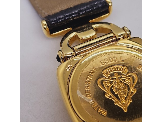 Gucci 6300l dameshorloge met goudkeurmerk, defect - afbeelding 7 van  9