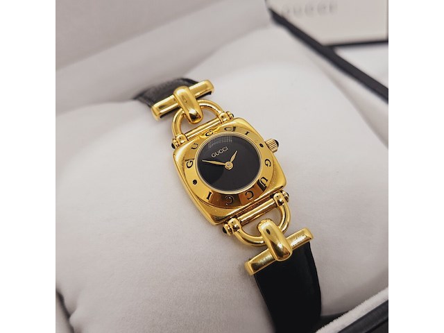 Gucci 6300l dameshorloge met goudkeurmerk - afbeelding 3 van  9