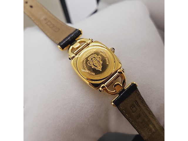 Gucci 6300l dameshorloge met goudkeurmerk - afbeelding 6 van  9