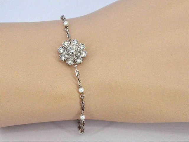 Gucci flora witgouden armband met diamanten en parels - afbeelding 2 van  9
