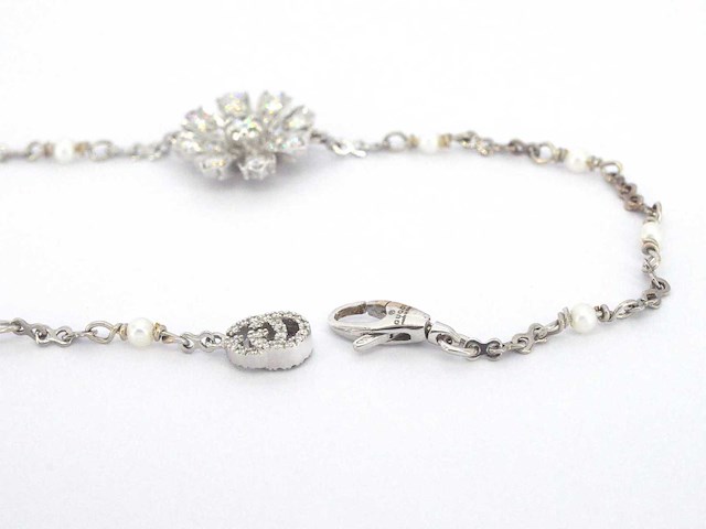 Gucci flora witgouden armband met diamanten en parels - afbeelding 5 van  9