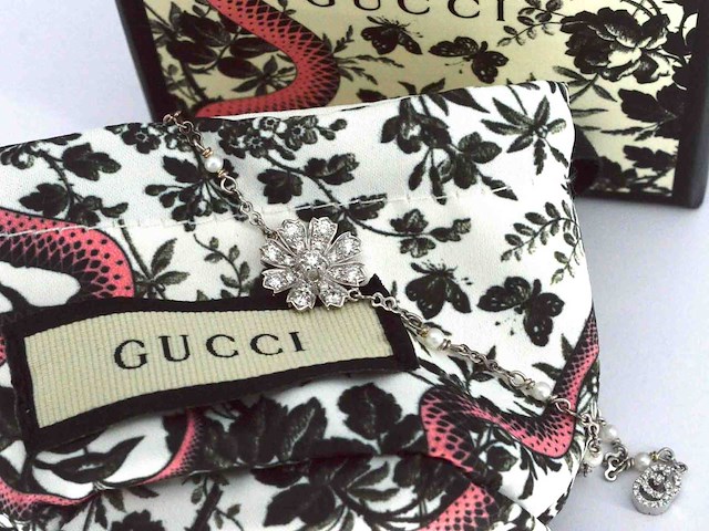 Gucci "flora" witgouden armband met diamanten en parels - afbeelding 2 van  11