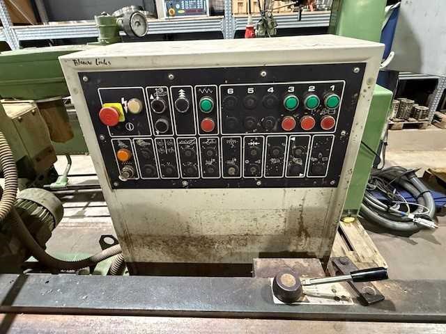 Guilliet - 1989 - kxr - vierzijdige profileer- en schaafmachine - afbeelding 10 van  12