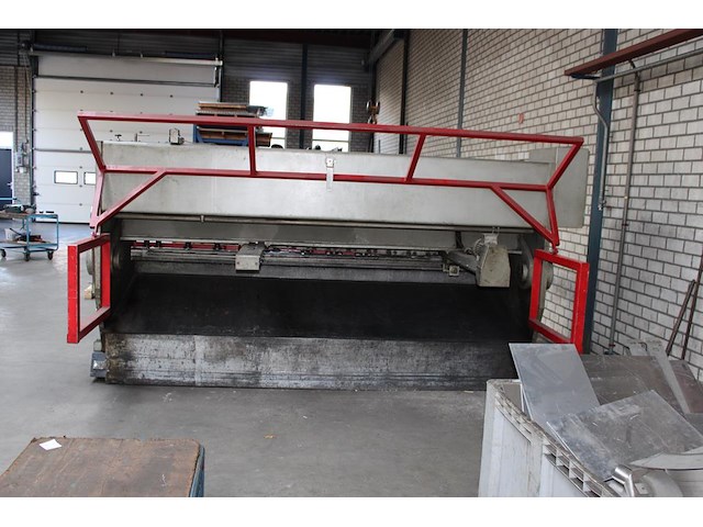 Guillotineschaar darley gs3000. bouwjaar 1978. werklengte 3 meter. - afbeelding 3 van  7