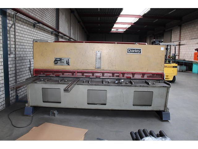 Guillotineschaar darley gs3000. bouwjaar 1978. werklengte 3 meter. - afbeelding 4 van  7