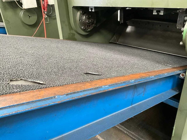 Guillotineschaar met bandtransporteur - afbeelding 16 van  26