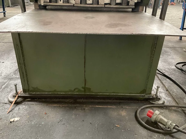 Guillotineschaar met bandtransporteur - afbeelding 24 van  26