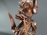 Guinees in mahoniehout gesneden besogon. midden vorige eeuw - afbeelding 3 van  5