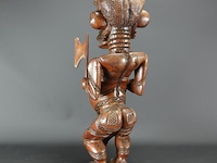 Guinees in mahoniehout gesneden besogon. midden vorige eeuw - afbeelding 4 van  5