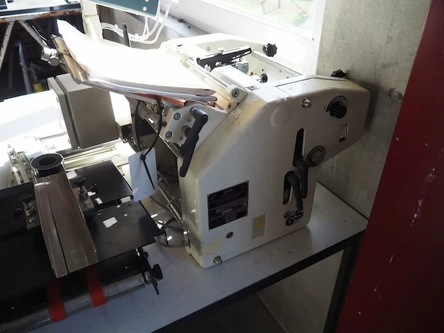 Guk falzmashinen - afbeelding 3 van  8