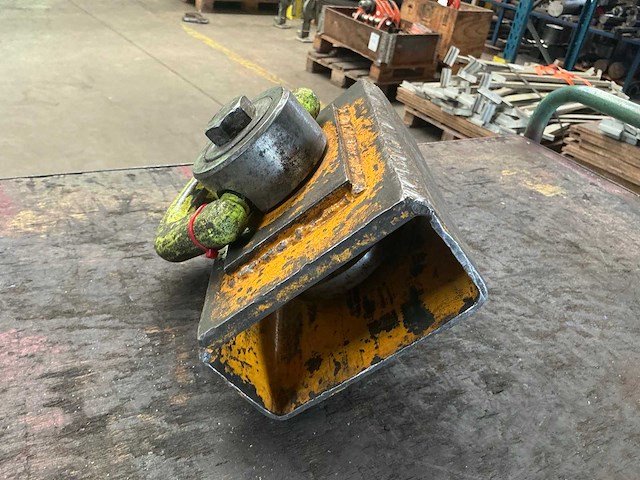 Gunnebo oog schamel voor vorkheftrucklepel - afbeelding 2 van  7