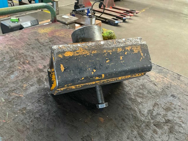 Gunnebo oog schamel voor vorkheftrucklepel - afbeelding 3 van  7
