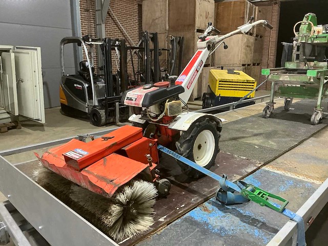 Gutbrod puma600 borstelmachine - afbeelding 1 van  13