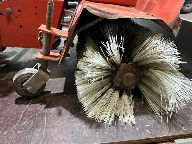 Gutbrod puma600 borstelmachine - afbeelding 9 van  13