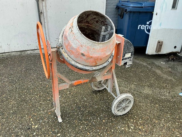 Guy noël b158 betonmolen - afbeelding 1 van  6