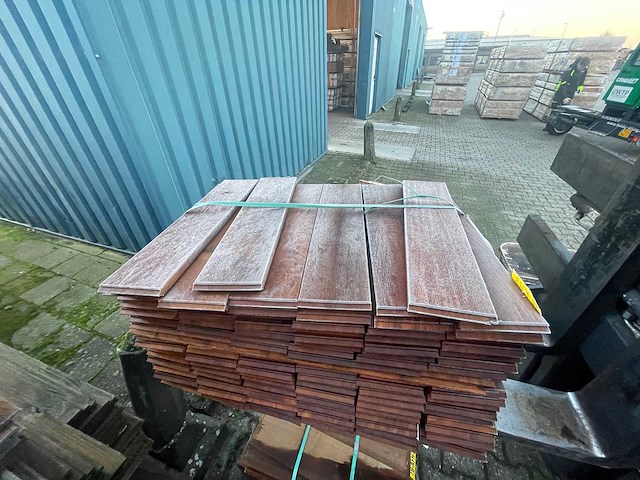 Guyana ipé kopse veer en groef (buitenparket) 650x145x21mm (111x) - afbeelding 1 van  3