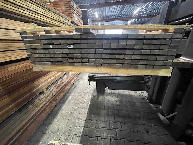 Guyana ipé latten geschaafd 1250x45x21mm (148x) - afbeelding 3 van  3