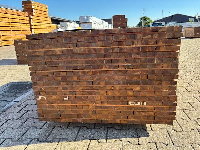 Guyana ipé latten geschaafd 1550x40x25mm (396x) - afbeelding 2 van  3
