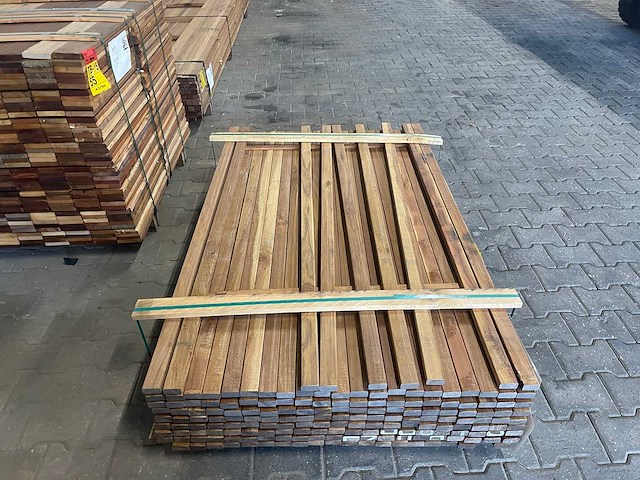 Guyana ipé latten geschaafd 1550x45x21mm (177x) - afbeelding 1 van  3