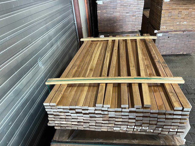 Guyana ipé latten geschaafd 1550x45x21mm (177x) - afbeelding 1 van  3
