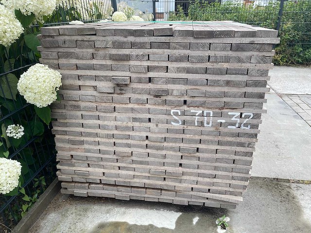 Guyana ipé planken fijnbezaagd 1250x80x27mm (228x) - afbeelding 3 van  3