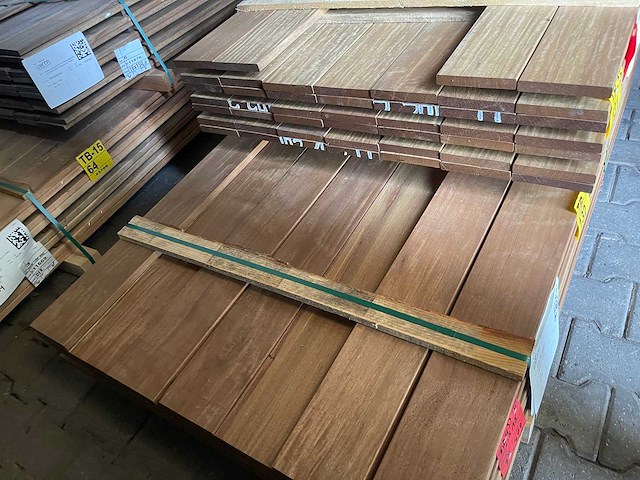Guyana ipé planken fijnbezaagd 3050x145x21mm (46x) - afbeelding 3 van  3