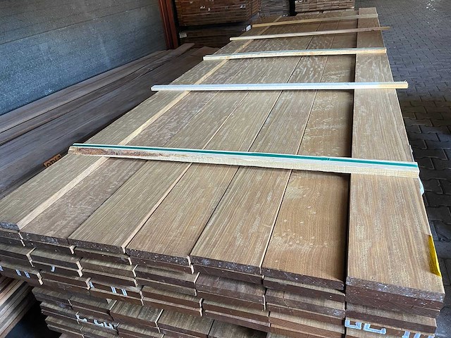 Guyana ipé planken fijnbezaagd 3350x145x21mm (44x) - afbeelding 3 van  3
