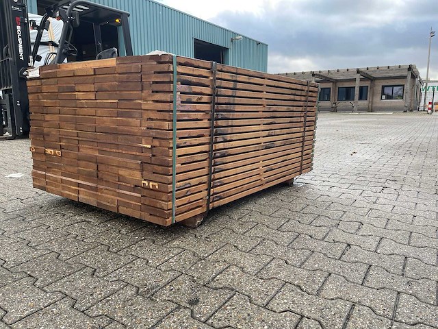 Guyana ipé planken geschaafd 1550x145x25mm (133x) - afbeelding 2 van  4