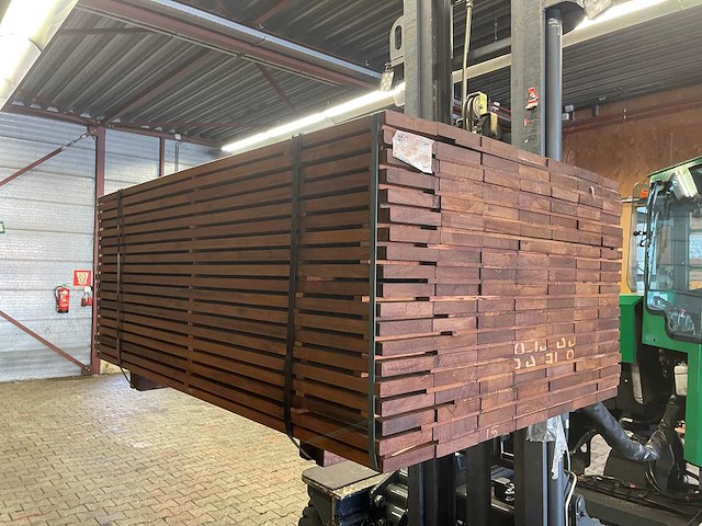 Guyana ipé planken geschaafd 1550x145x25mm (133x) - afbeelding 4 van  4
