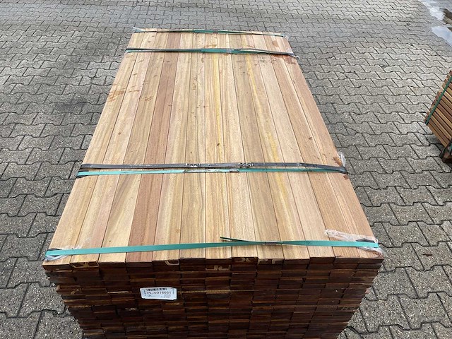 Guyana ipé planken geschaafd 1550x70x25mm (247x) - afbeelding 1 van  3