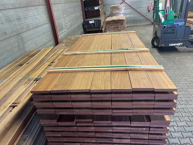 Guyana ipé planken geschaafd 2150x145x21mm (114x) - afbeelding 1 van  3