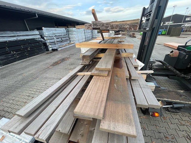 Guyana ipé planken geschaafd 4100-4300x145x21mm (4x) - afbeelding 1 van  3