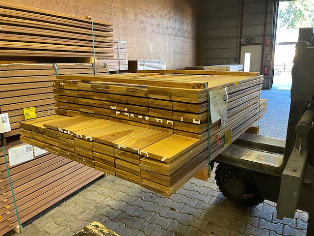 Guyana ipé planken geschaafd country grade 1000-1500x140x18mm (132x) - afbeelding 2 van  3