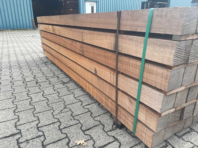 Guyana teak balken fijnbezaagd 2750x100x100mm (27x) - afbeelding 2 van  4