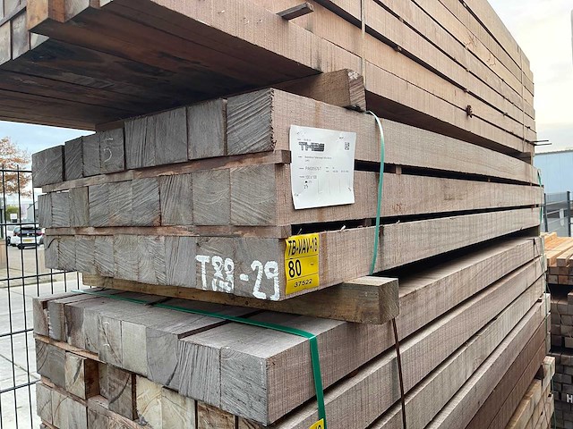 Guyana teak balken fijnbezaagd 2750x100x100mm (27x) - afbeelding 4 van  4