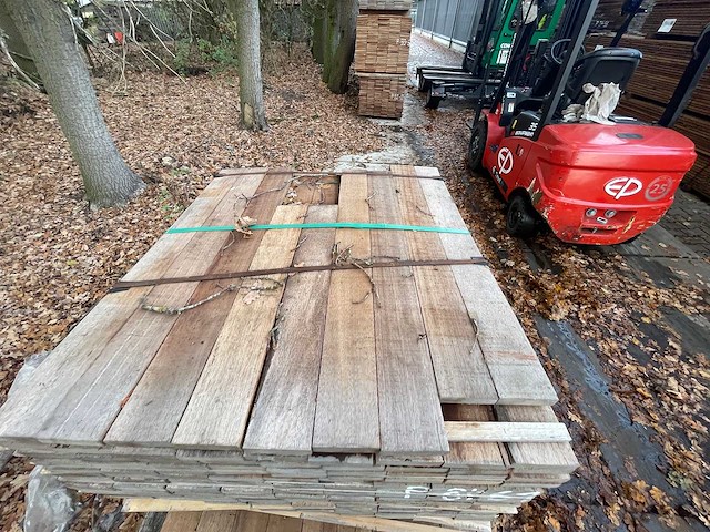 Guyana teak beschoeiingsplanken 1000-1500x100x20mm (169x) - afbeelding 1 van  3