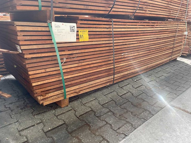 Guyana teak beschoeiingsplanken 2500-3000x200x20mm (115x) - afbeelding 4 van  4