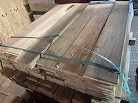 Guyana teak buitenparket (kopse veer en groef) 1250x145x21mm (118x) - afbeelding 1 van  3