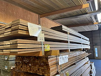 Guyana teak country grade planken geschaafd 3000-4000x140x18mm (138x) - afbeelding 1 van  3