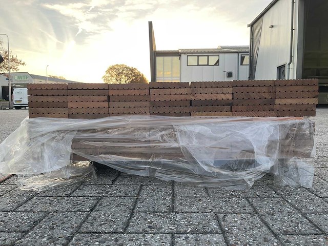 Guyana teak dekdelen geschaafd gevingerlast 4000x145x21mm (42x) - afbeelding 2 van  4