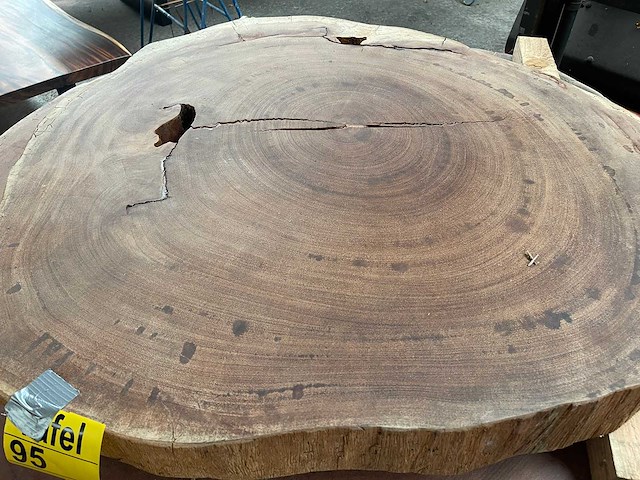 Guyana teak houten schijf 1000mm - afbeelding 2 van  3
